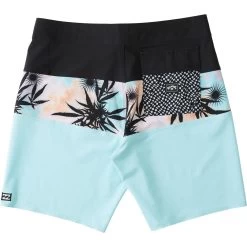 Billabong Tribong Pro Swim Shorts Boys Aqua -Water Adventure 48490255602b Billabong Tribong Pro Badeshorts Ju aqua