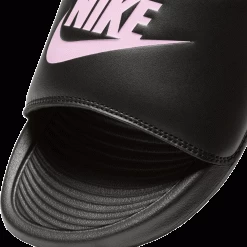 Nike Victori One Slider Women Black 7 Nike Victori One Slider Women Black -Water Adventure 87460268357c Nike Badeschuhe Victori Da schwarz